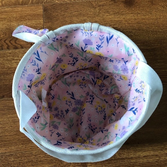 cream and floral easter bunny basket - Picture 2 of 3